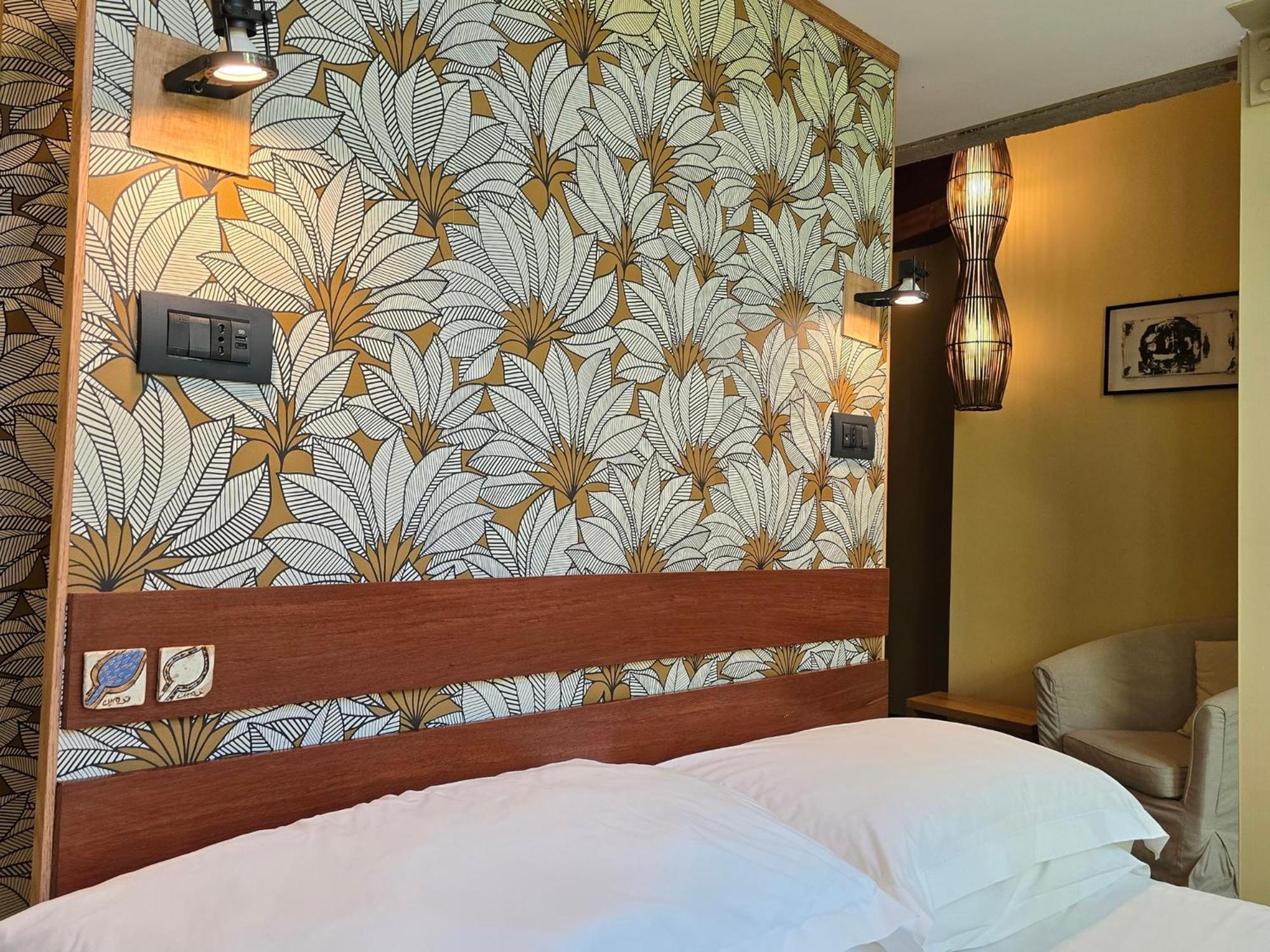 Palm Gallery Hotel
